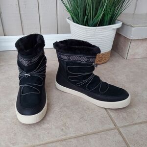 Toms Alpine Winter Boots with Faux Fur